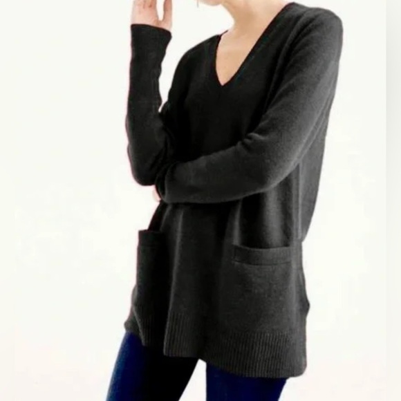 J Crew Black Alpaca Blend V Neck Front Pocket Tunic Sweater Supersoft Yarn Sz LG - Picture 1 of 11